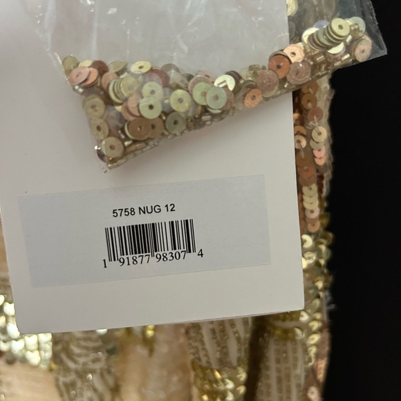 *Flawed Mac Duggal 5758 NWT Sleeveless Scoop Neck Prom Gown - Picture 10 of 10